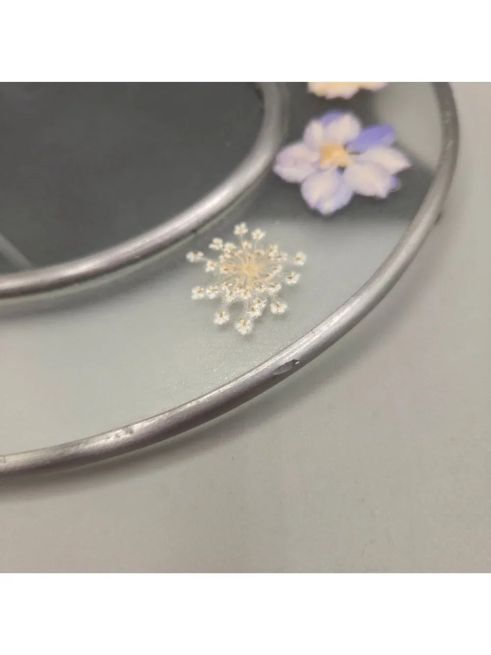 Oval Pressed Flower Glass Photo Frame Metal Trim Back Stand Rear Loading
